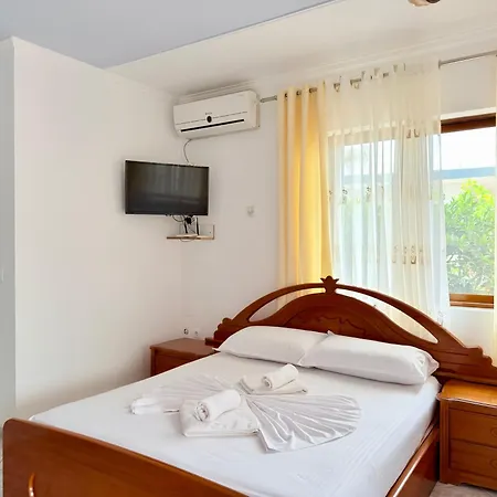 Villa Reshat Caca-3